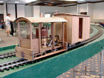 E027.jpg (118169 bytes)